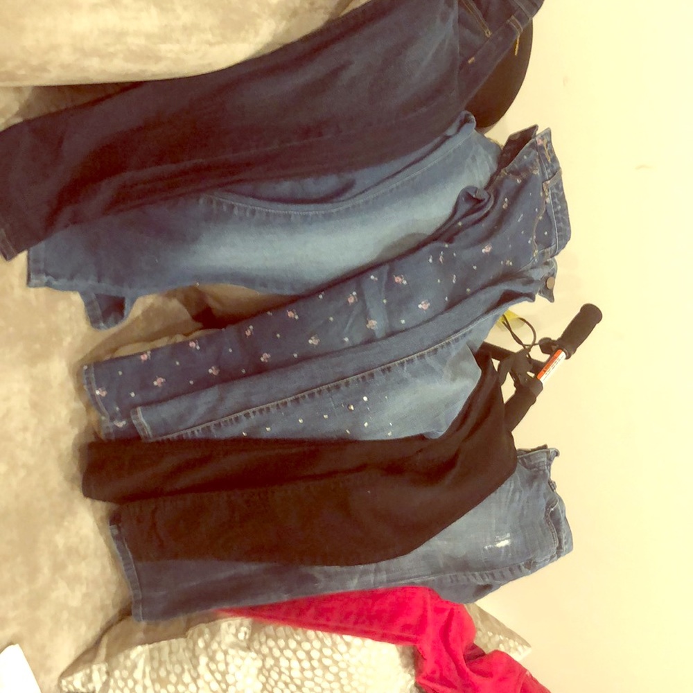 7 Pairs of little girl Gap Jeans